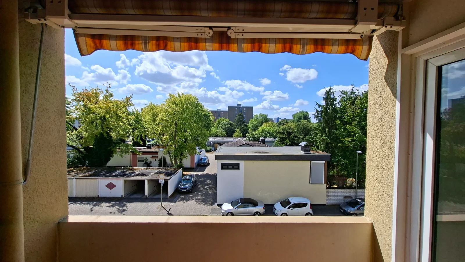 Balkon (Loggia) mit Südausrichtung